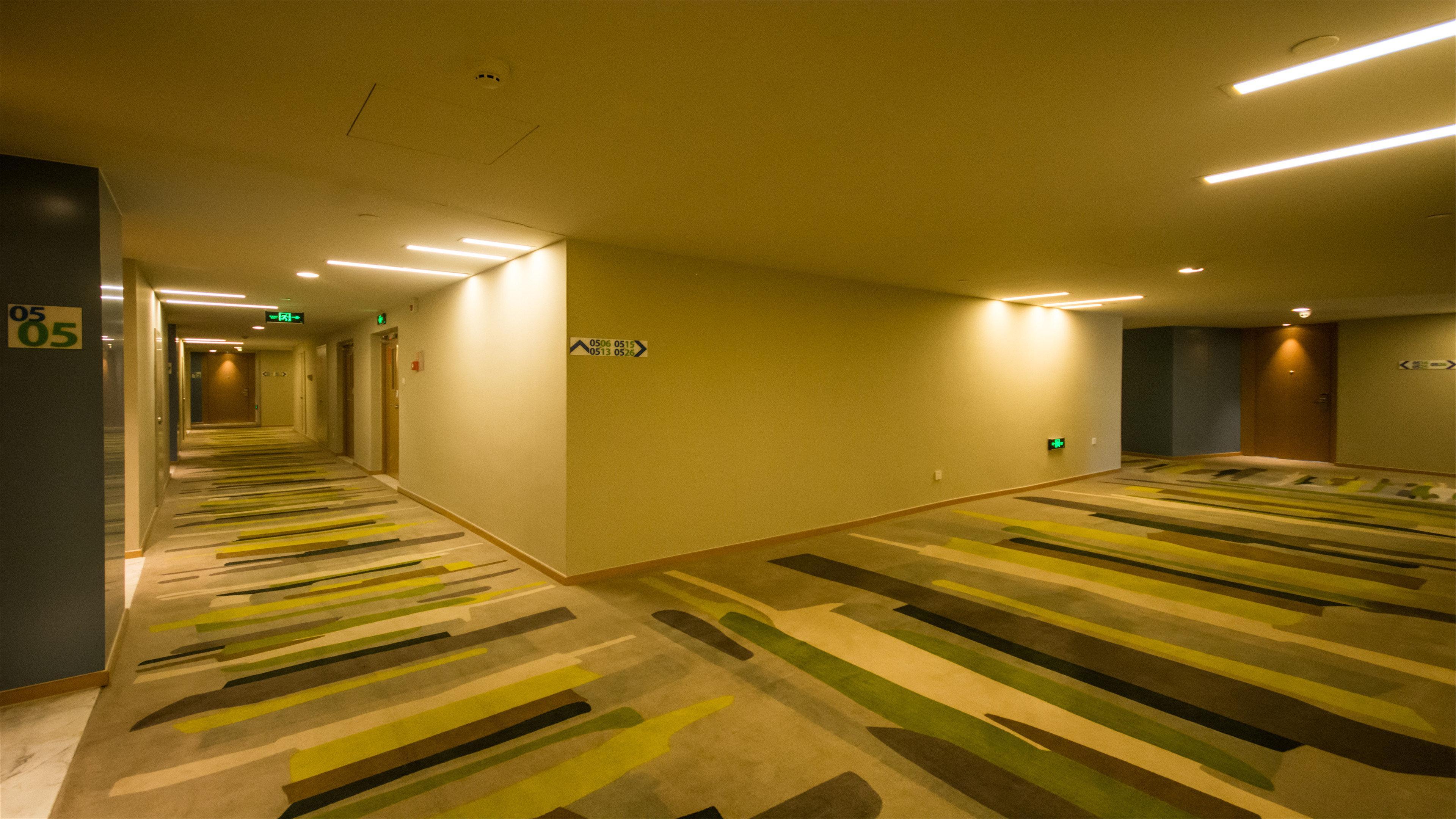 Holiday Inn Express Zhangjiakou Park View, An Ihg Hotel מראה חיצוני תמונה