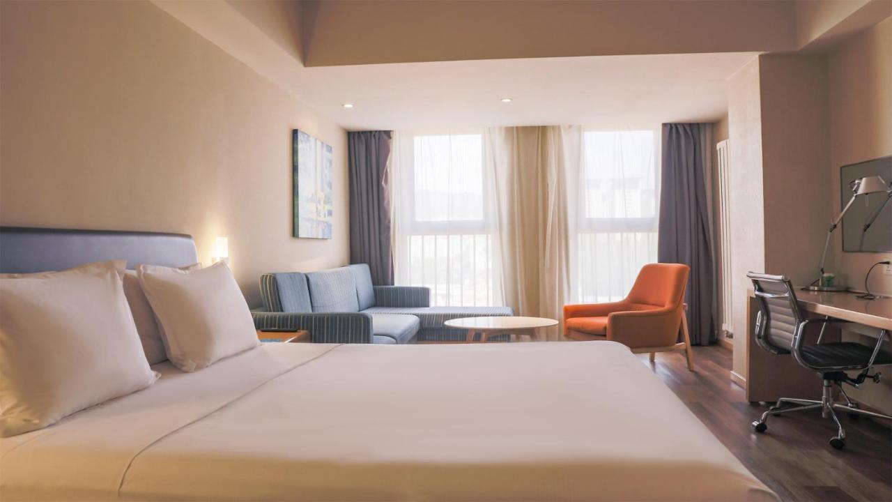 Holiday Inn Express Zhangjiakou Park View, An Ihg Hotel מראה חיצוני תמונה